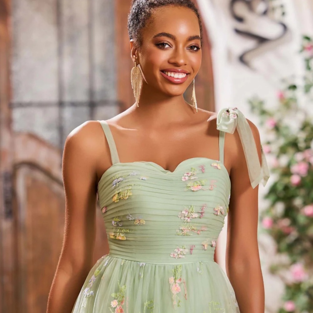 Green Floral Tulle Long Gown size 16 - Picture 3 of 14